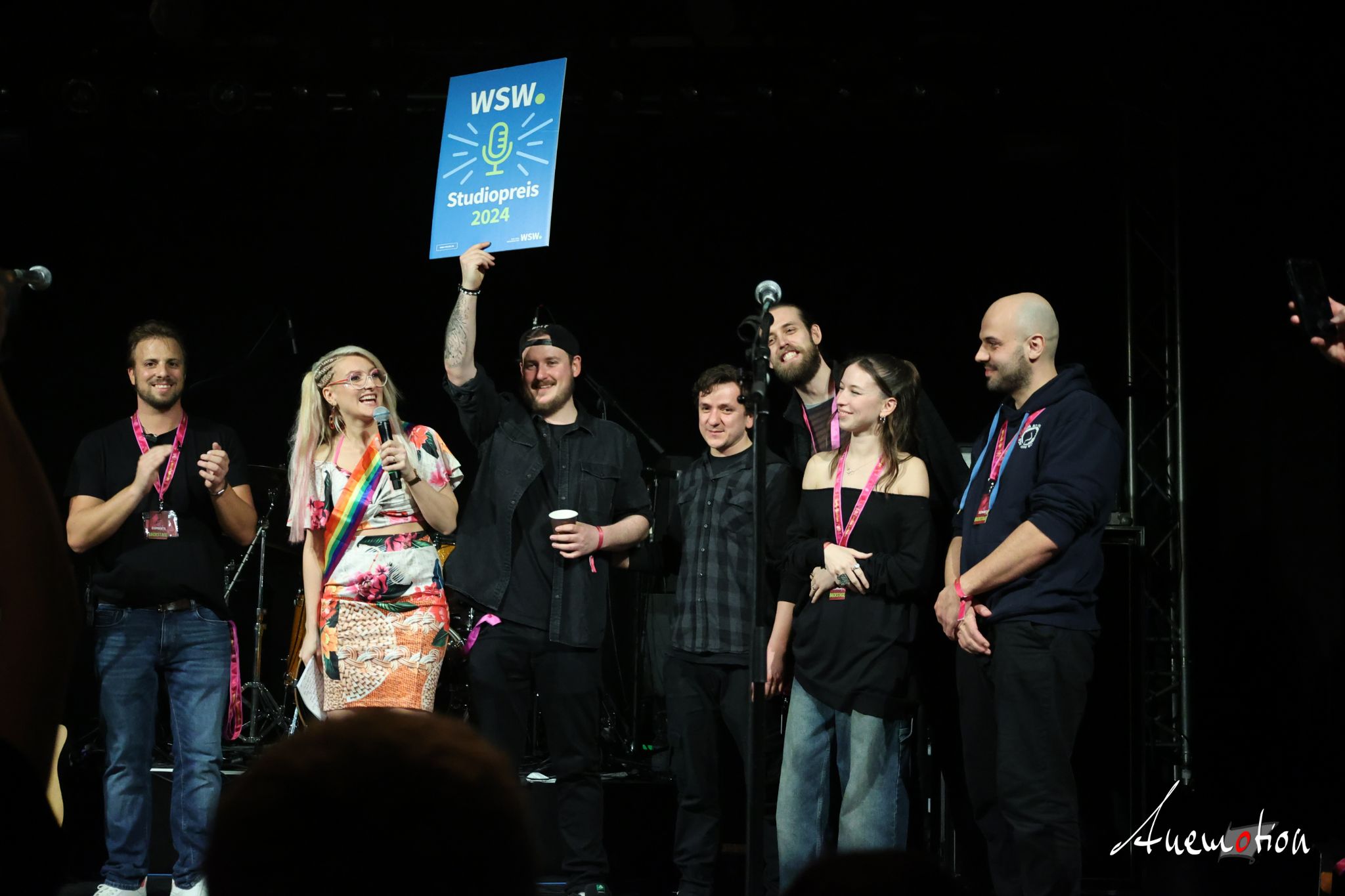 ElephantsFalling (65)